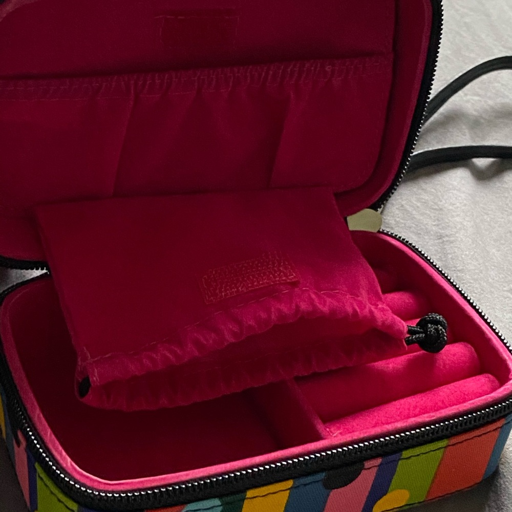 KATE SPADE travel jewelry box - Picture 6 of 9